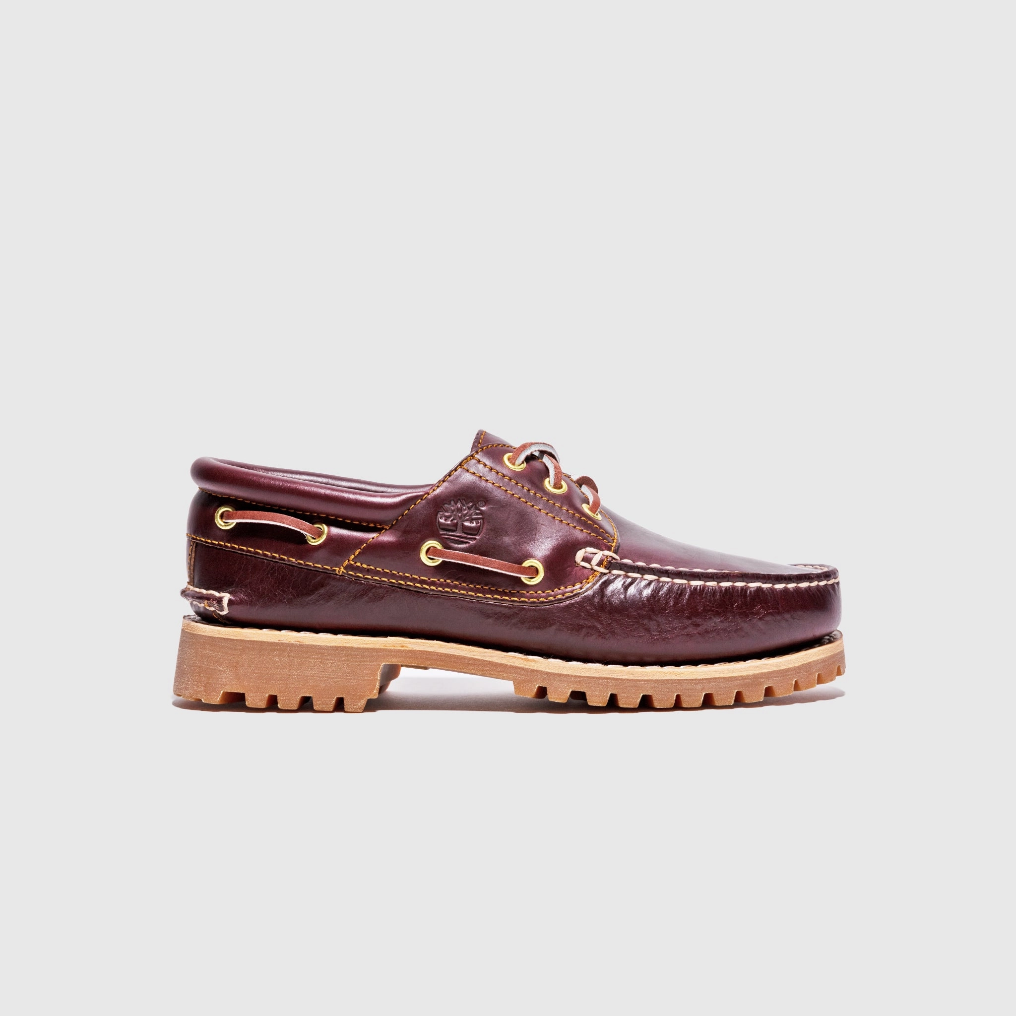 Low Profile Midsole 3-EYE LUG HANDSEWN BOAT SHOE