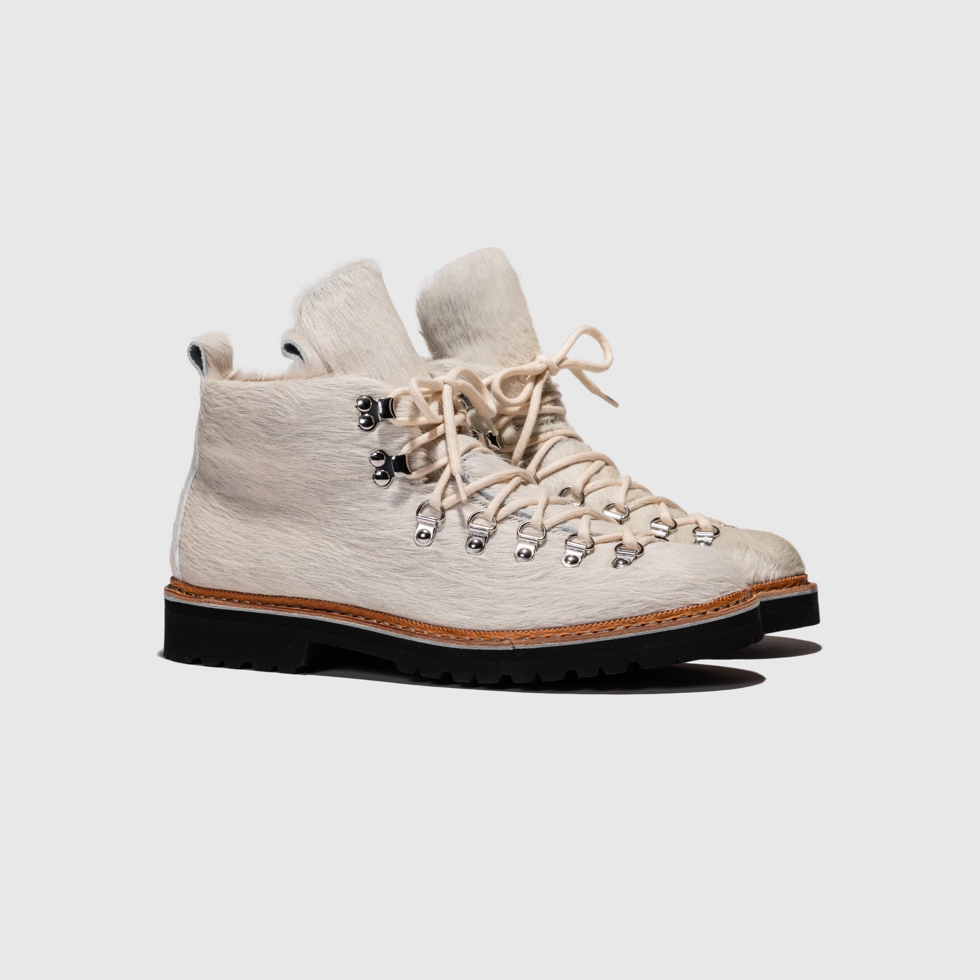 M-120 BOOT "WHITE PONY HAIR" X PACKER Wool blend Slip Resistant Trail Runner