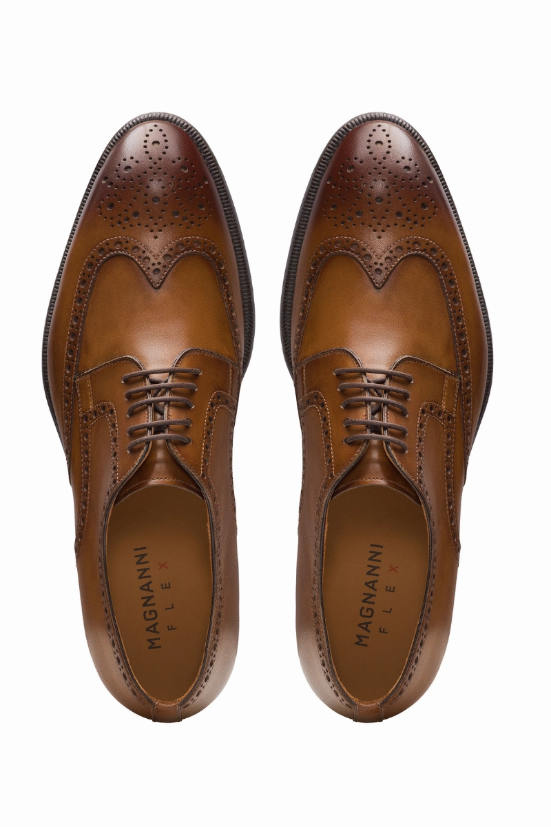 Heyward Wingtip Derby Shoes Elegant
