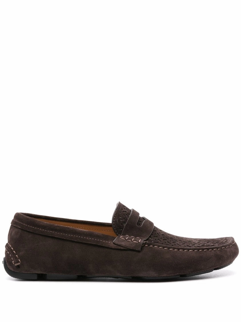 Step Free Sole True Closed Design Loafers With Perforated Detailing