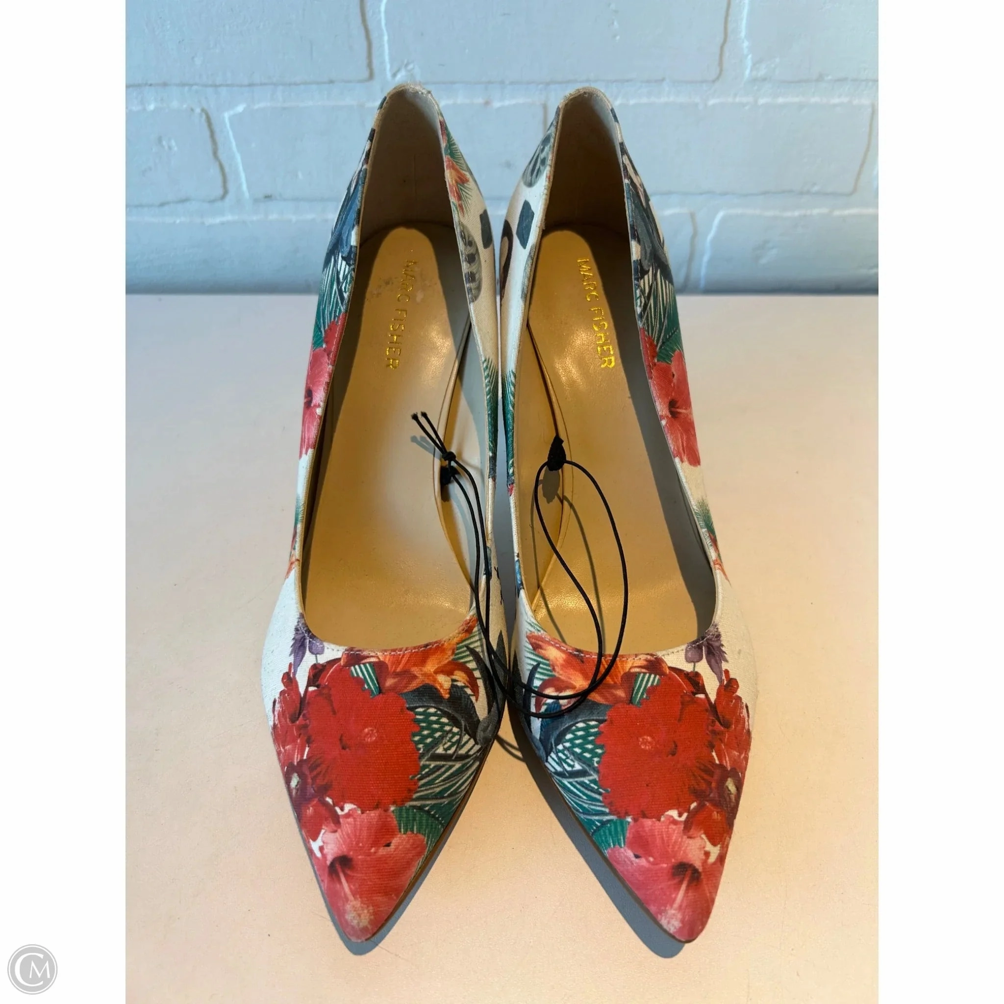 Shoes Heels Stiletto By Marc Fisher In Cream & Red, Size: 10 Season Favorite