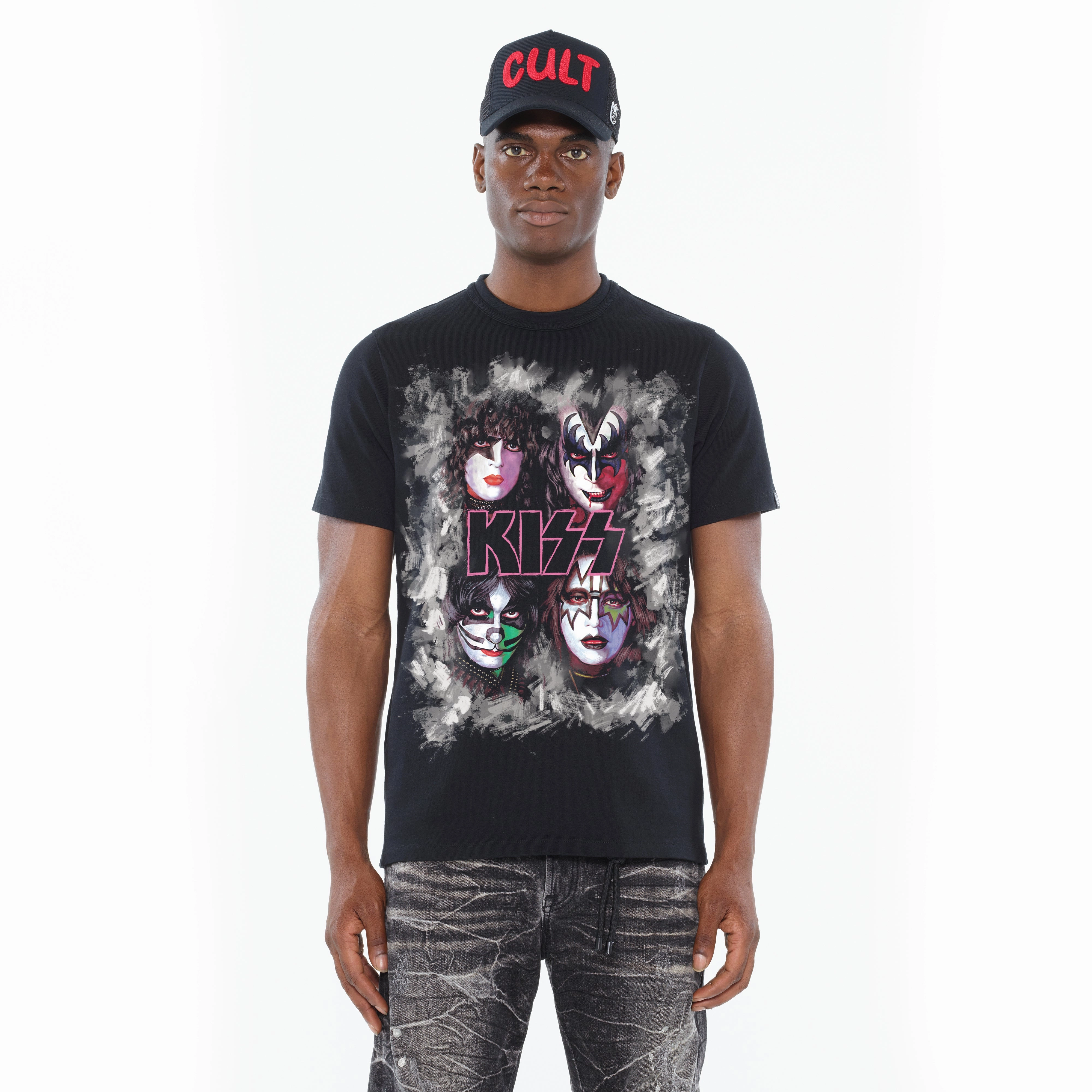 Cult's Heavyweight Short Sleeve Crew Neck Tee "Kiss Painted" in Black Timeless Layer Eco-friendly
