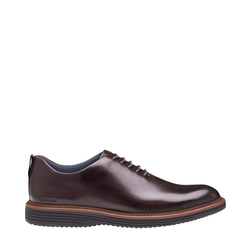 Indoor Work Johnston & Murphy Men's Upton One-Piece Perfed Plain Toe Oxford in Mahogany