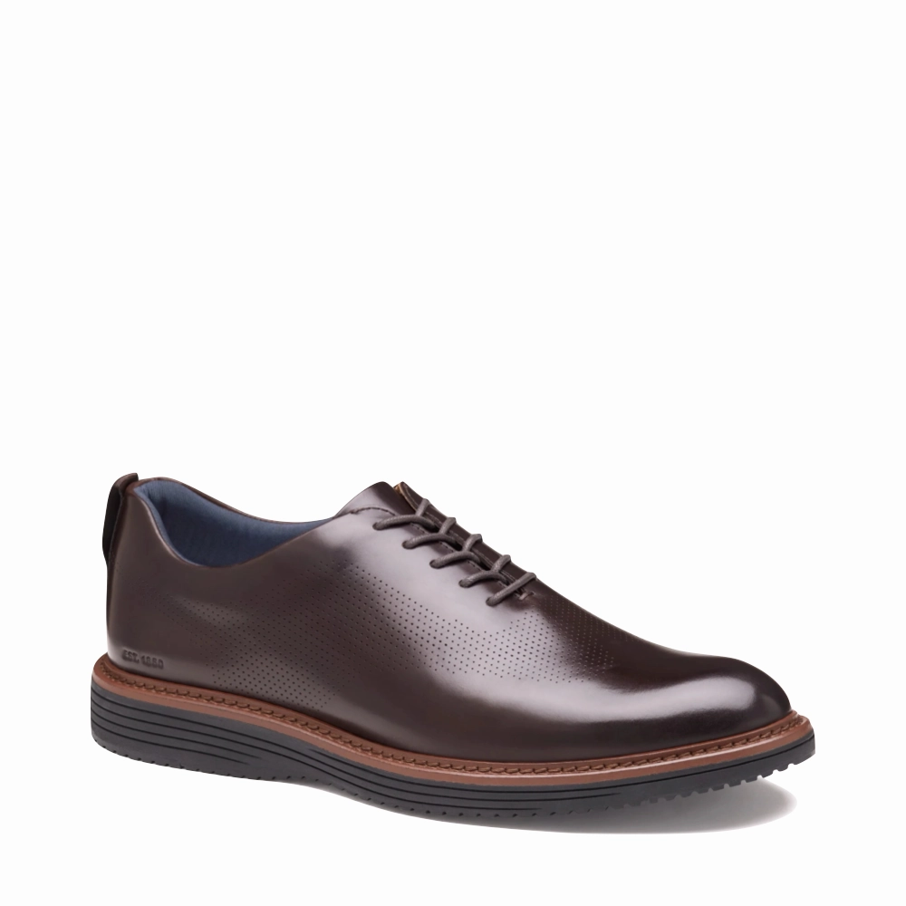 Flexible Shank Euro Cut Johnston & Murphy Men's Upton One-Piece Perfed Plain Toe Oxford in Mahogany