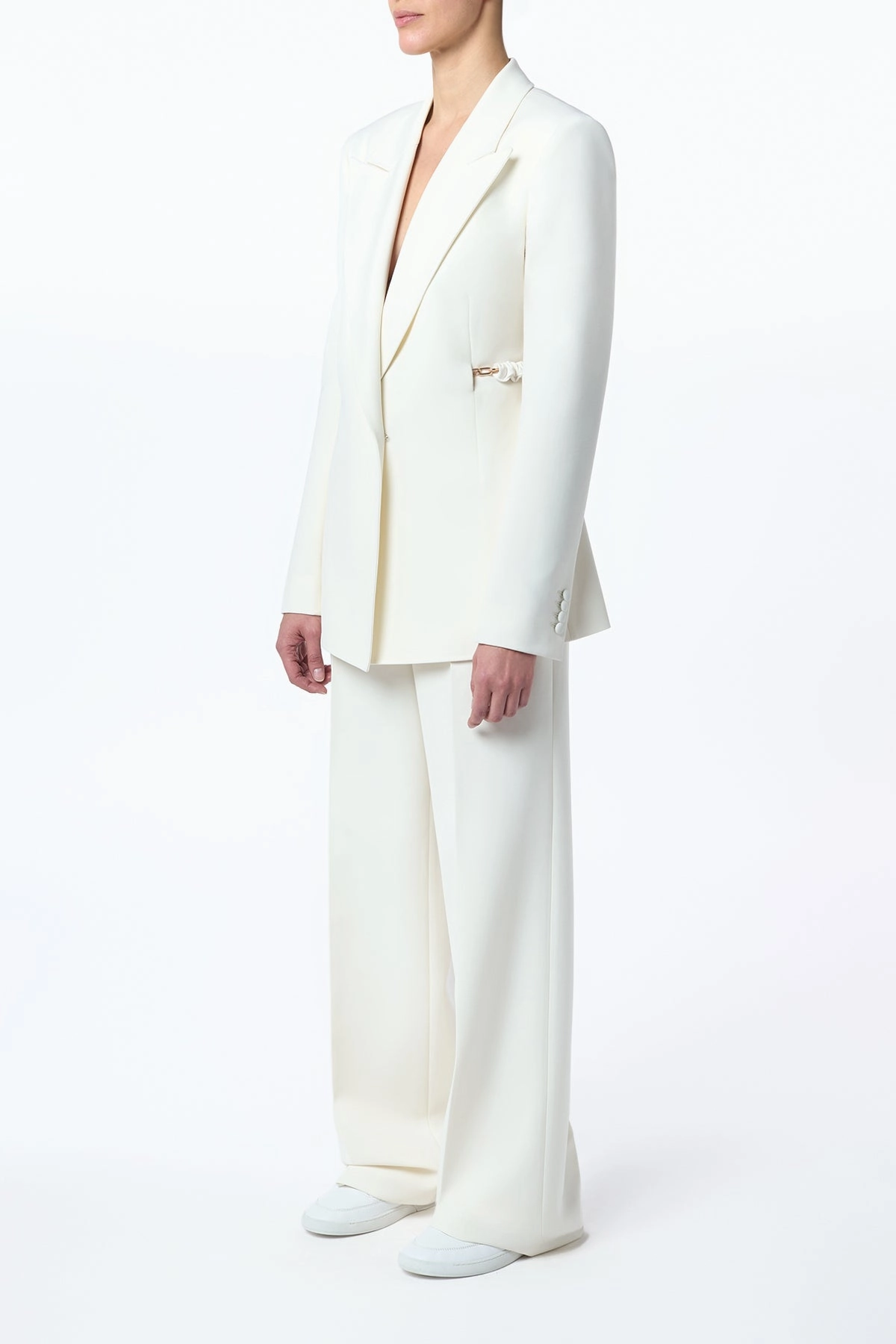Temperature Regulating Textiles Smart Business Style Epona Chain Blazer in Ivory Recycled Virgin Wool