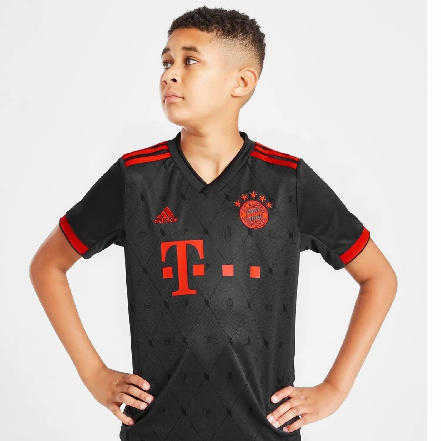 Form Fit Abrasion Resistant Finish FC Bayern Munich 2022/23 Third Shirt Junior  Full Set T-shirt & short