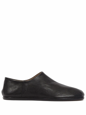 Black Leather Tabi Loafer With Unique Cut And Distinctive Stitching Guard Lane Heel Steady