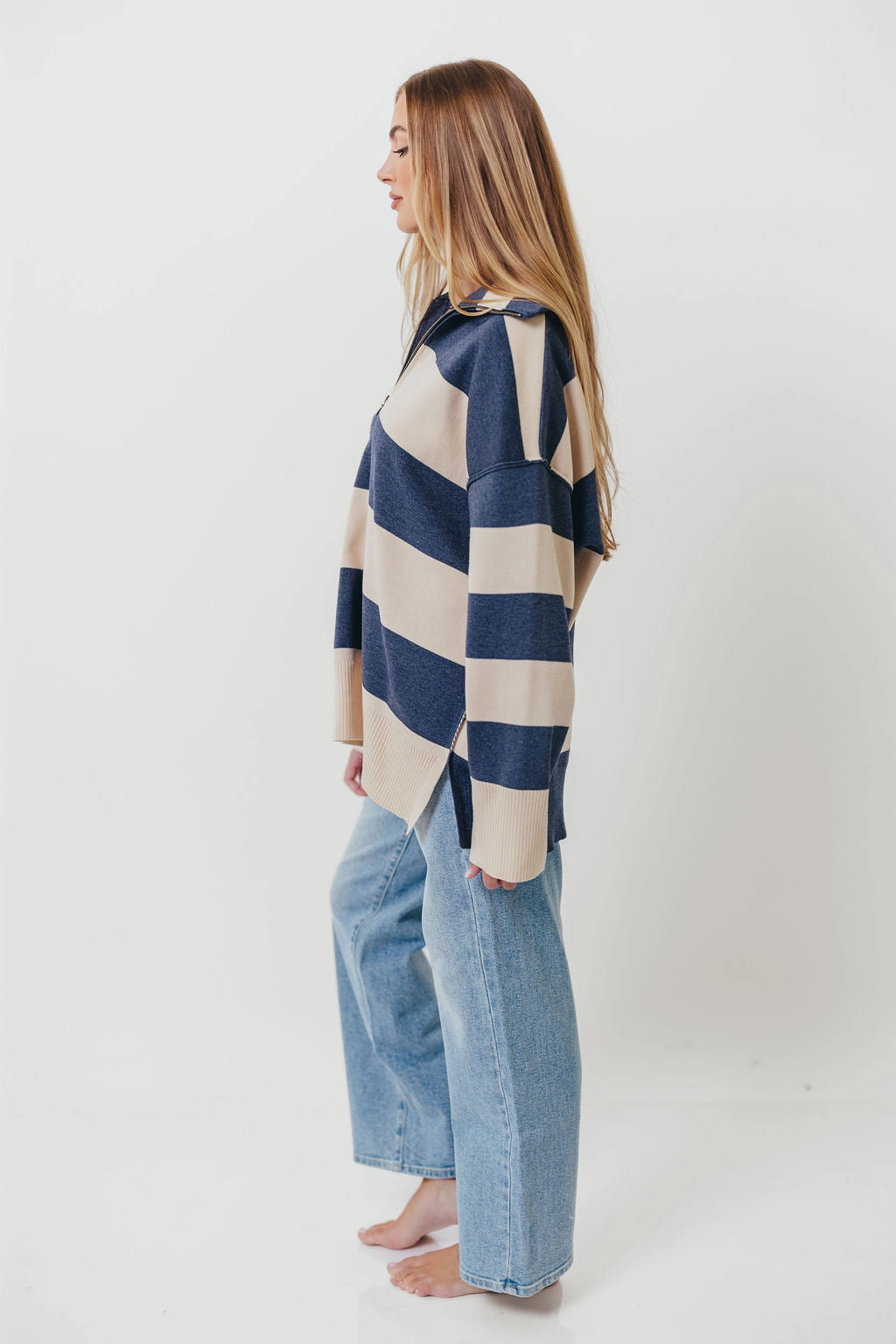 Fontaine Pullover in Navy Cream Foldable Cuff Design UV protection layer