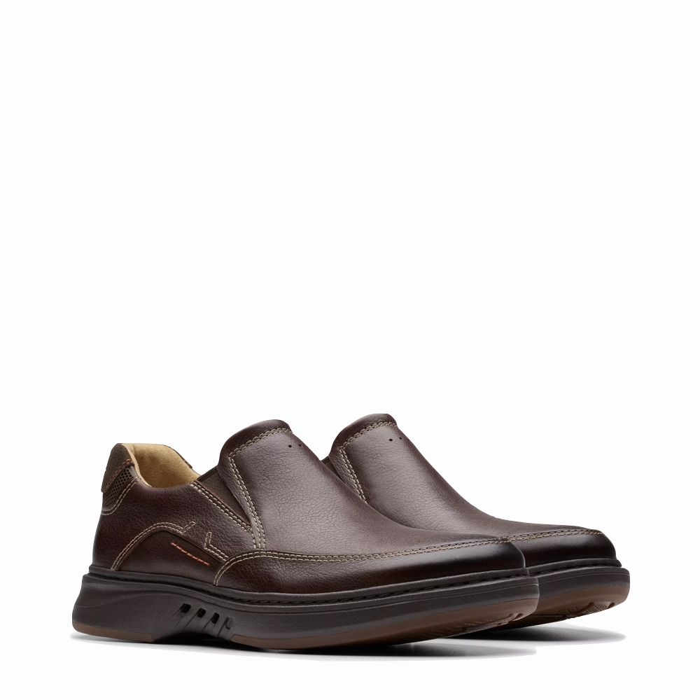 Clarks Men's Un Briley Step Leather Slip On Shoe in Mahogany Water Resistant Finish Dressy look