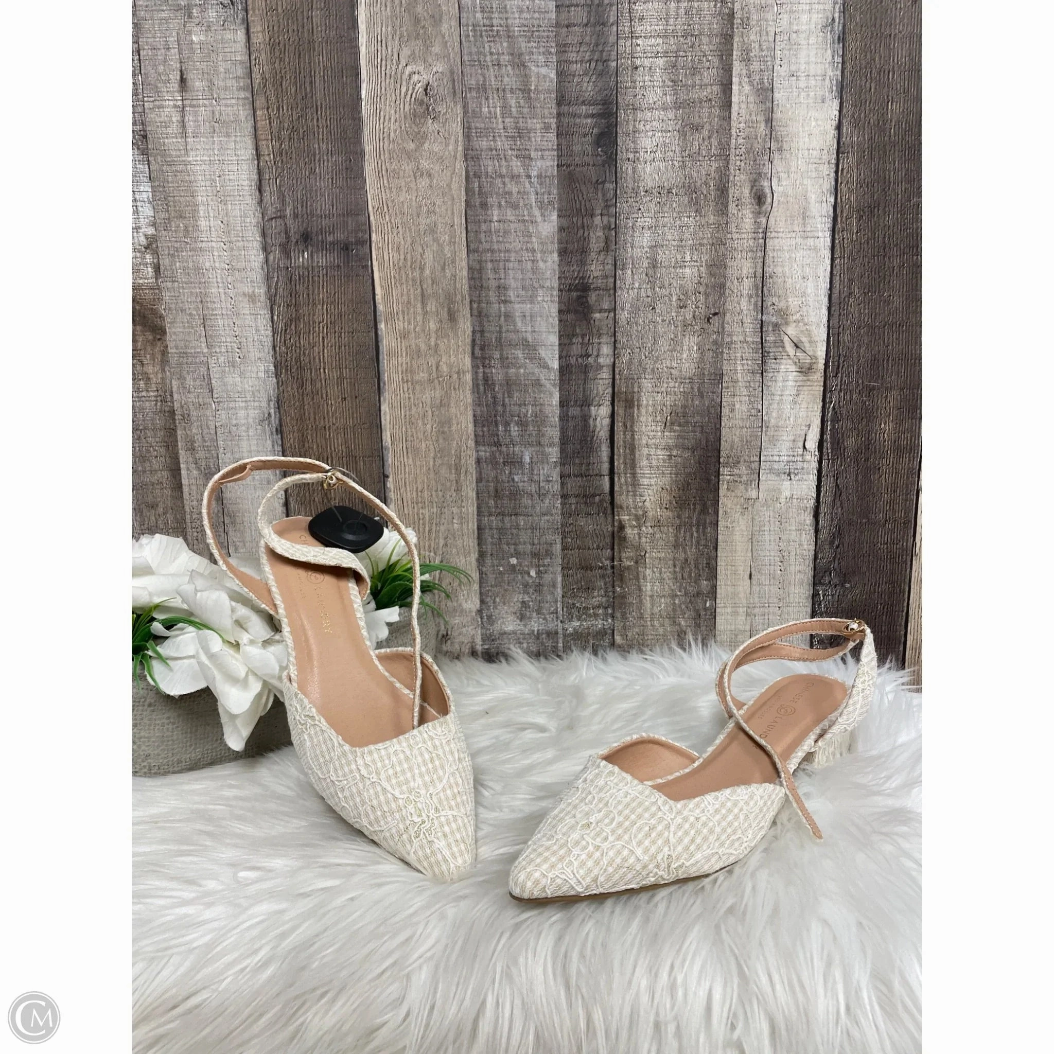 Sharp Edge Shoes Heels Block By Chinese Laundry In Cream, Size: 8.5