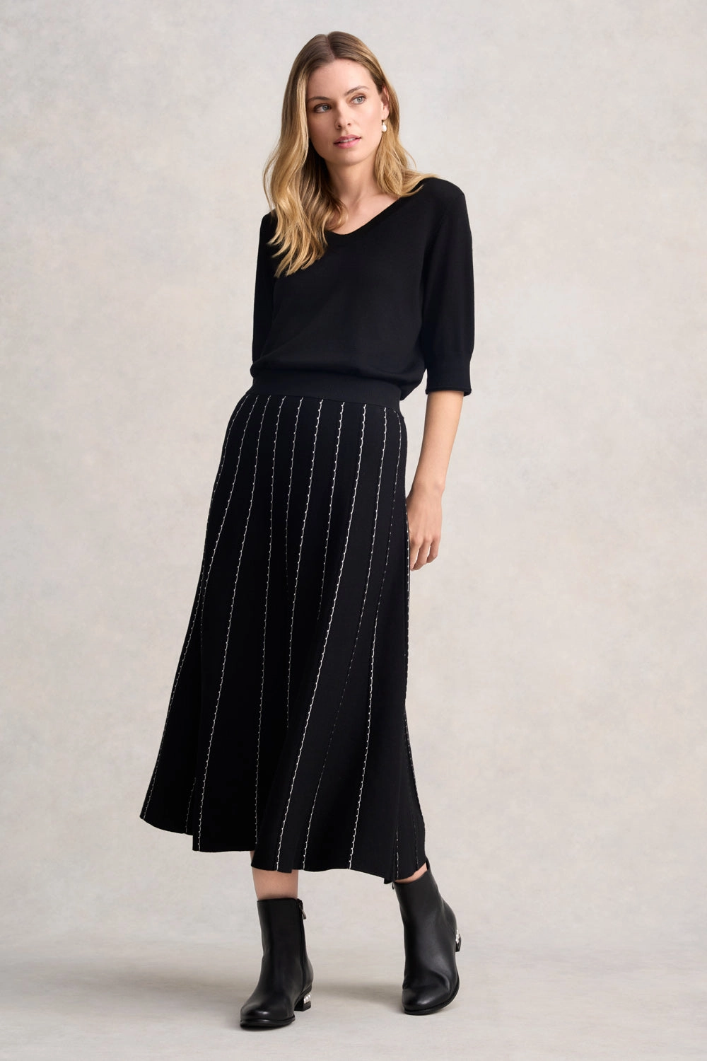 Smart Casual Knit Midi Skirt - Black
