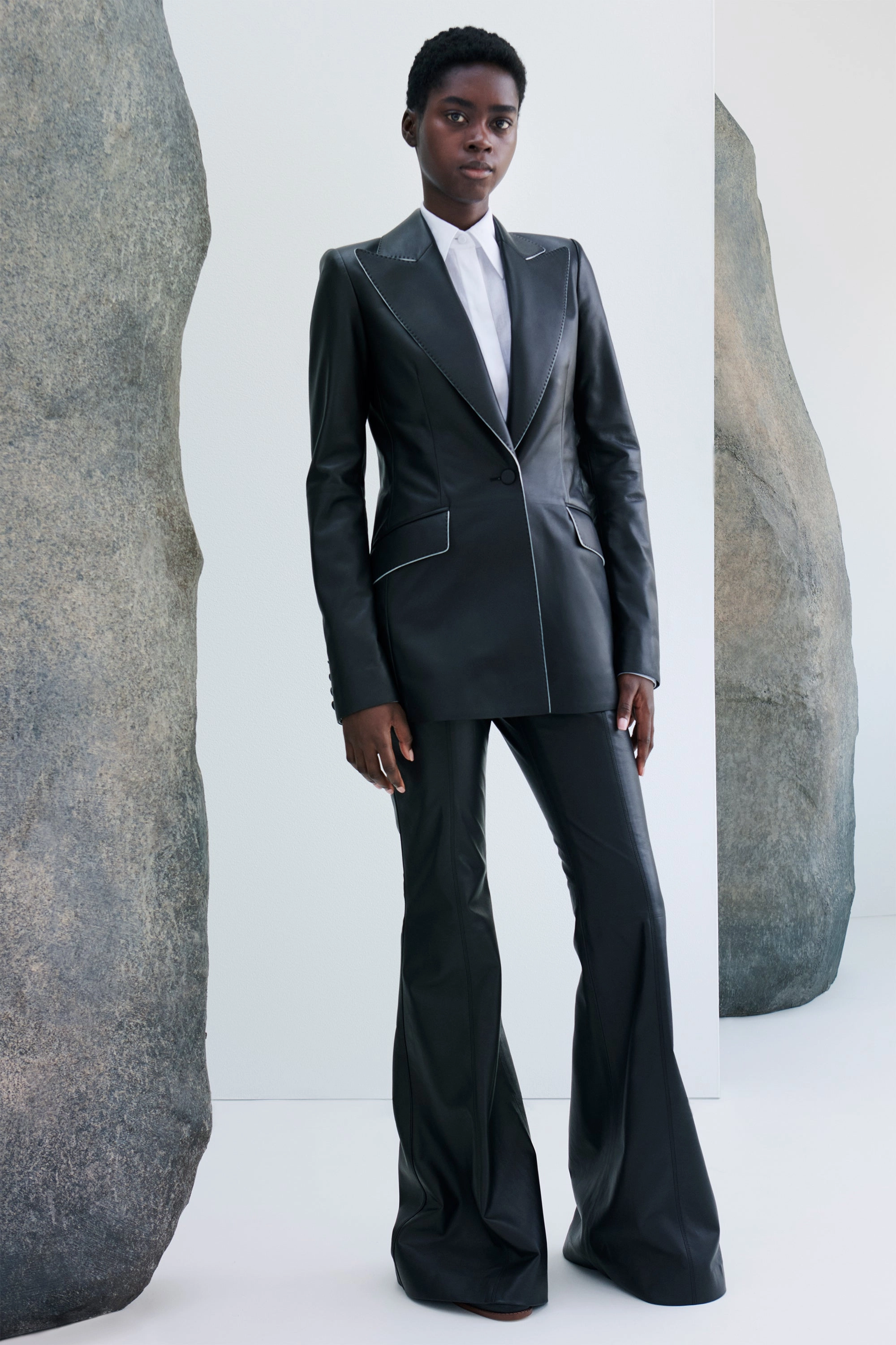 Perfect Tailoring Perfect Fit Wear Leiva Blazer in Black Nappa Leather
