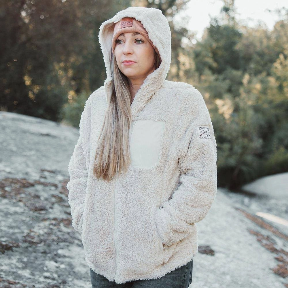 Spark Women's Standard Issue Sherpa Fleece - Desert Sand