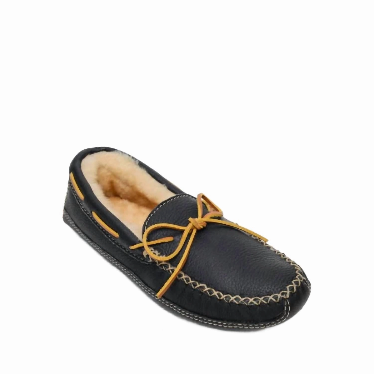 Dressed Down Men's Sheepskin Moose Flat Slipper In Black