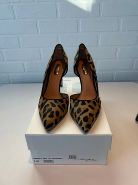 Shoes Heels Stiletto By Halogen In Animal Print, Size: 8.5 Low Top Flexibility