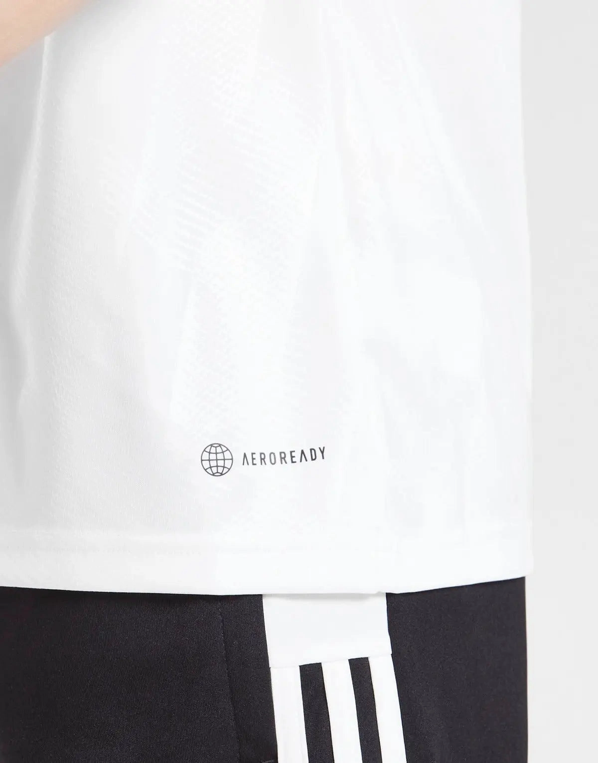 Manchester United FC 2022/23 Away Shirt Junior Full Set T-shirt & short Effortless Fit