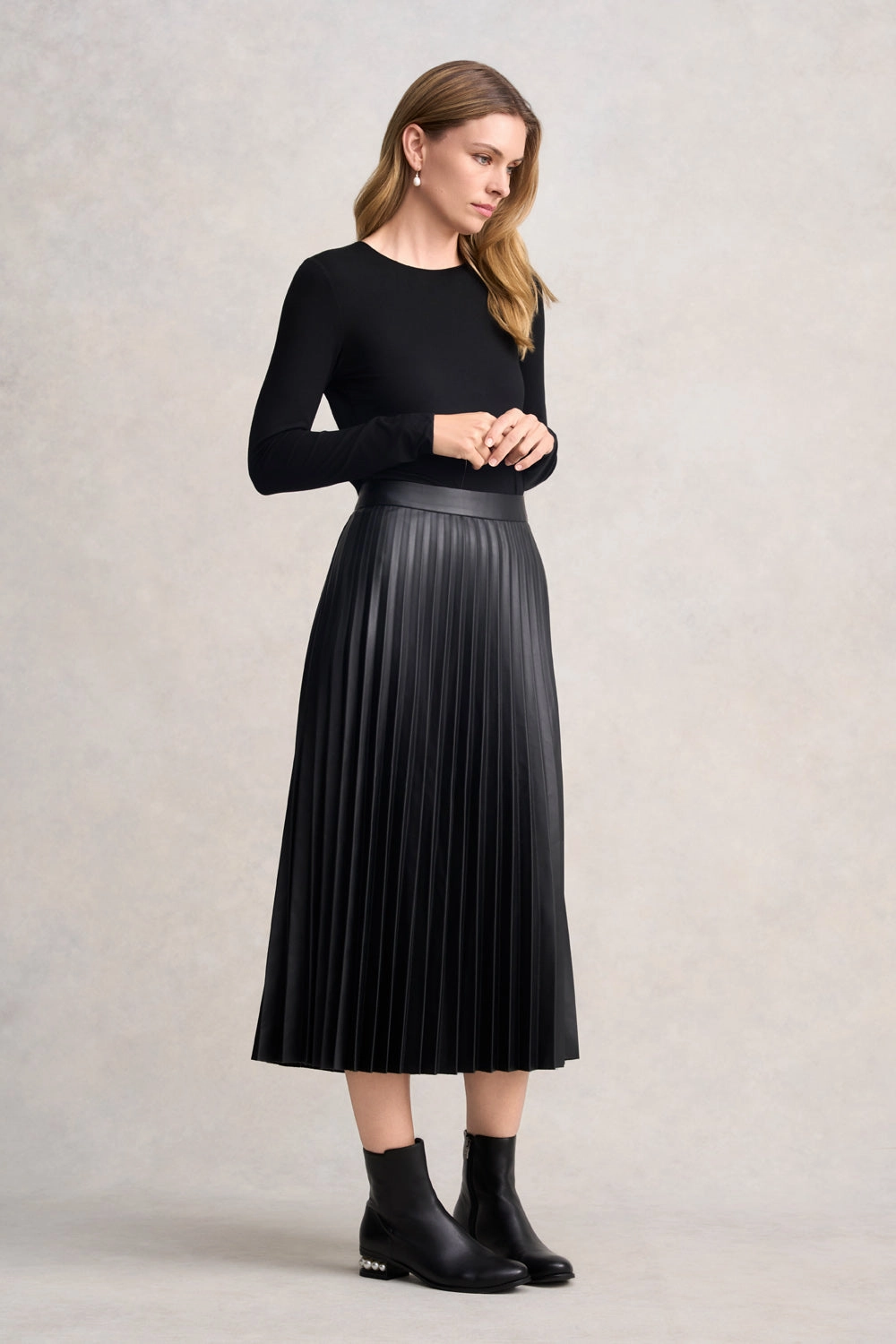 Curvy Fit Transitional Wear Pleated Faux Leather Skirt - Black
