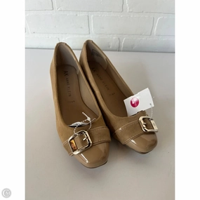 Silky feel Luxurious Sandals Shoes Heels Block By Anne Klein In Tan, Size: 8