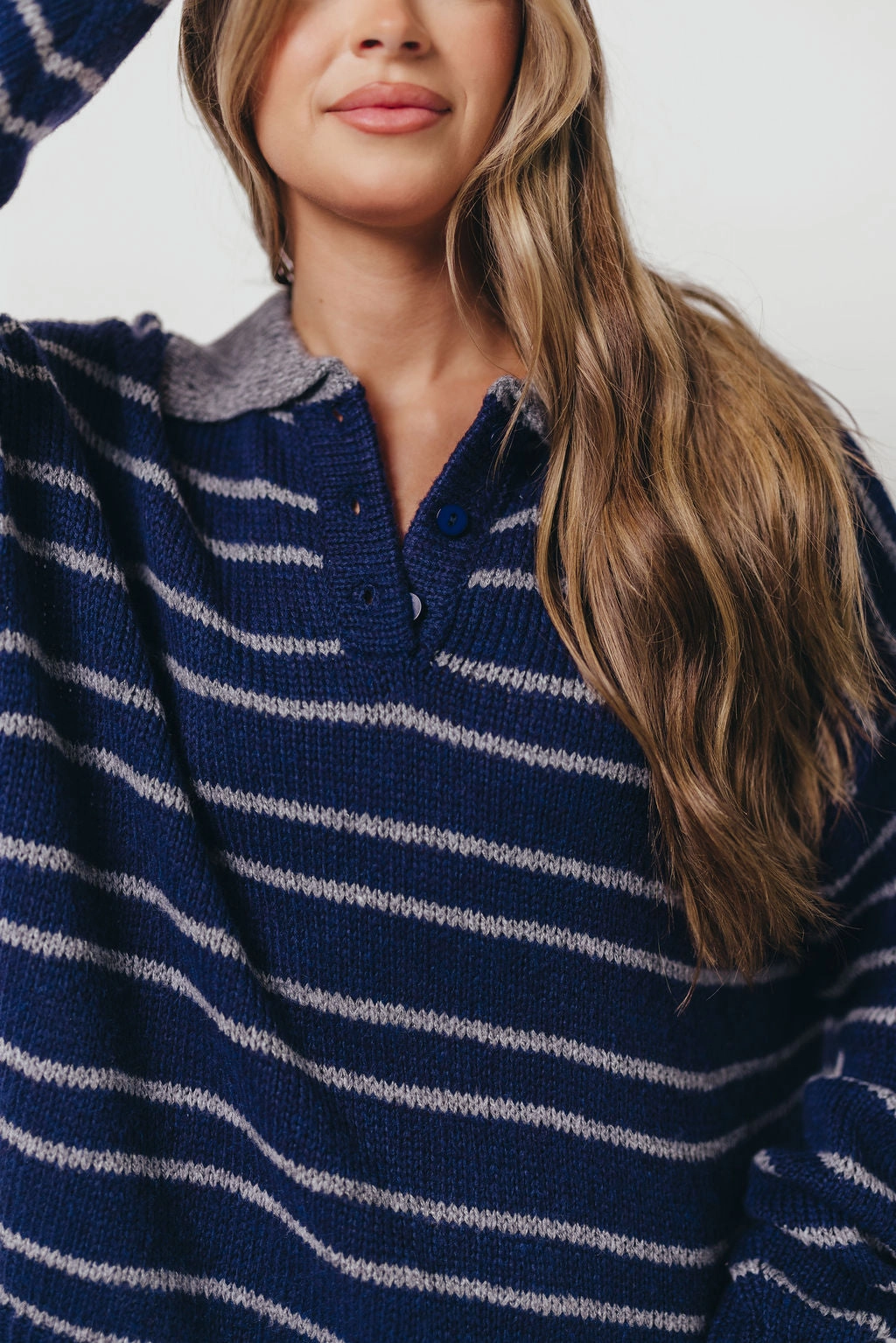 Relaxed Crew Neck Opening Rochelle Stripe Sweater with Contrast Collar in Navy