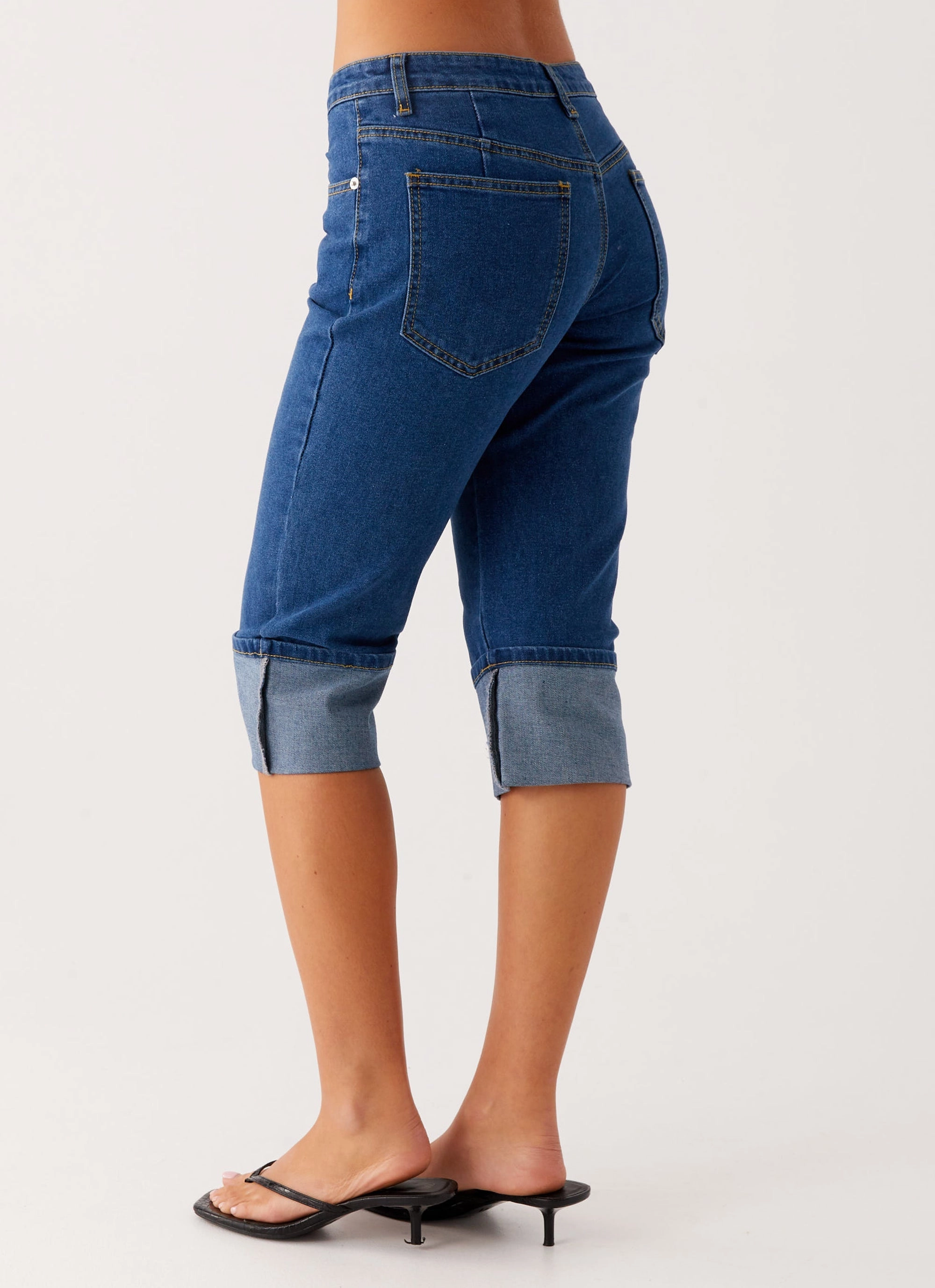 Relaxed Taper All Day Comfort Saylor Denim Capri Jeans - Indigo