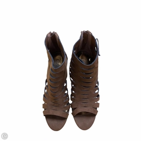Stretchable Fabric Shoes Heels Block By Carlos By Carlos Santana In Brown, Size: 8.5