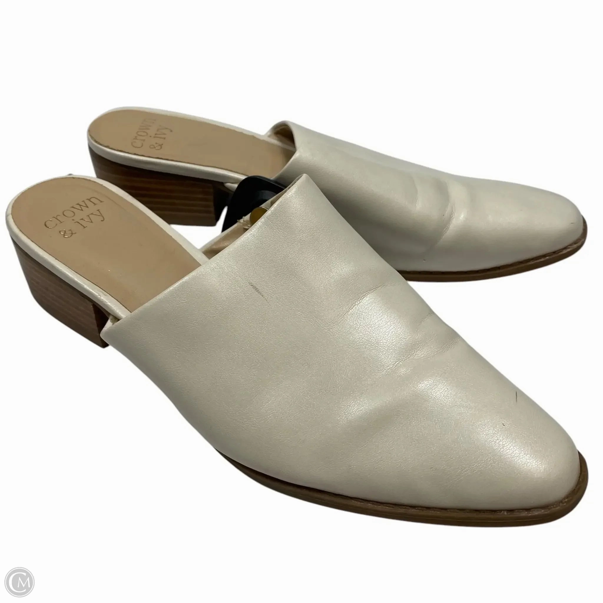 Refined Edge Shoes Heels Block By Crown And Ivy In White, Size: 9.5