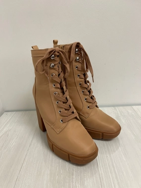 Shoes Heels Block By Steve Madden In Cream, Size: 8 Fashionable Chic Booties