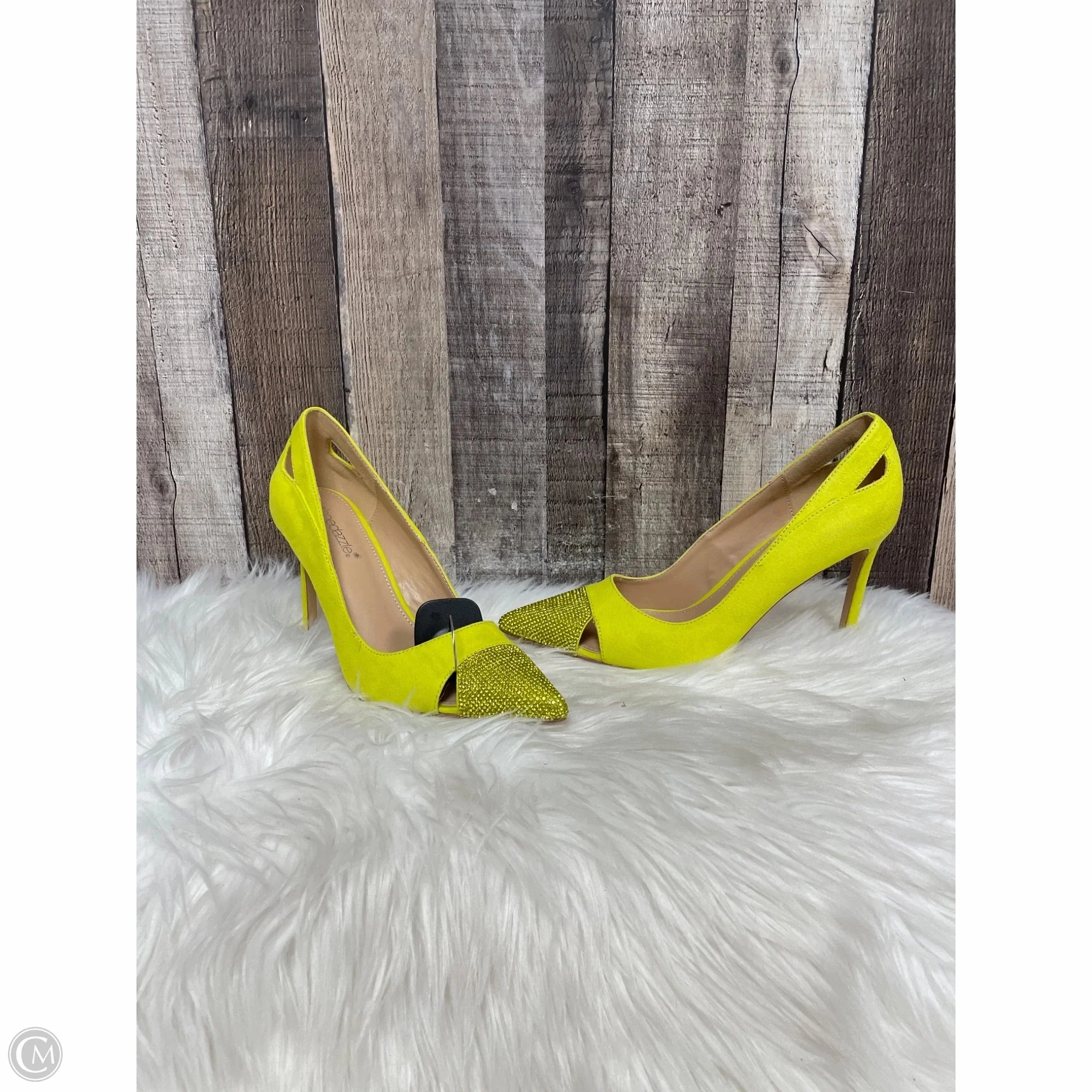 waterproof Formal Office Shoes Shoes Heels Stiletto By Shoedazzle In Yellow, Size: 8.5