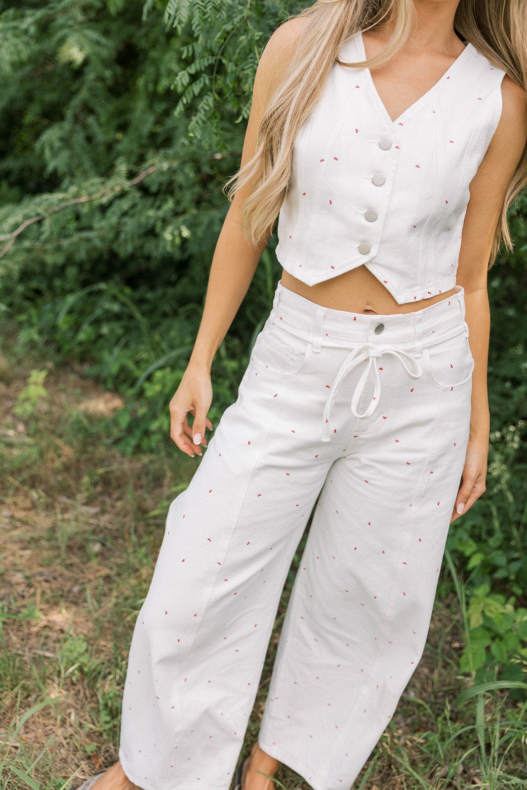 Friction Resistant Fabric Hip Friendly Pockets Parton Mini Bow Print Waist Tie Detail Washed Barrel Jeans in Off White *Final-Sale*