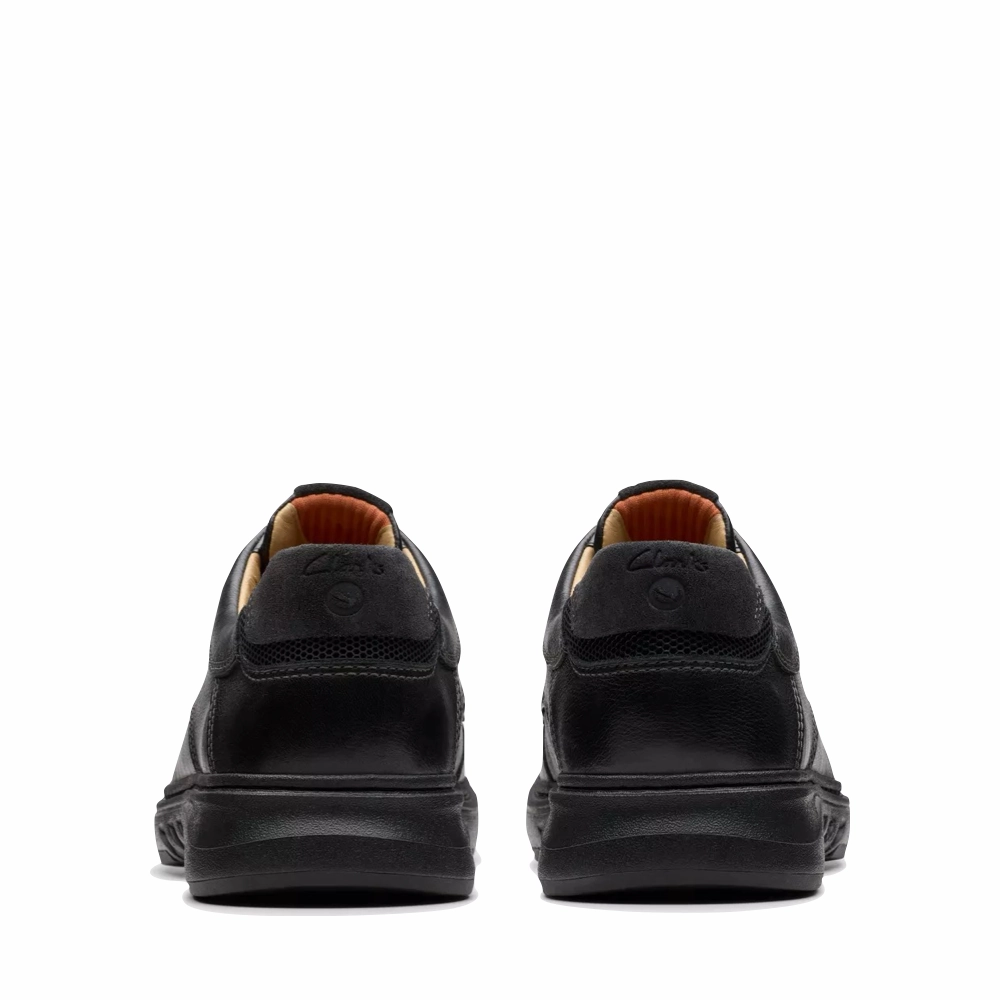 Toe Ease Clarks Men's Un Briley Leather Lace Shoe in Black