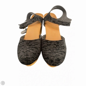 Shoes Heels Block By Universal Thread In Black, Size: 8.5 High Top Style Chic Heeled Booties