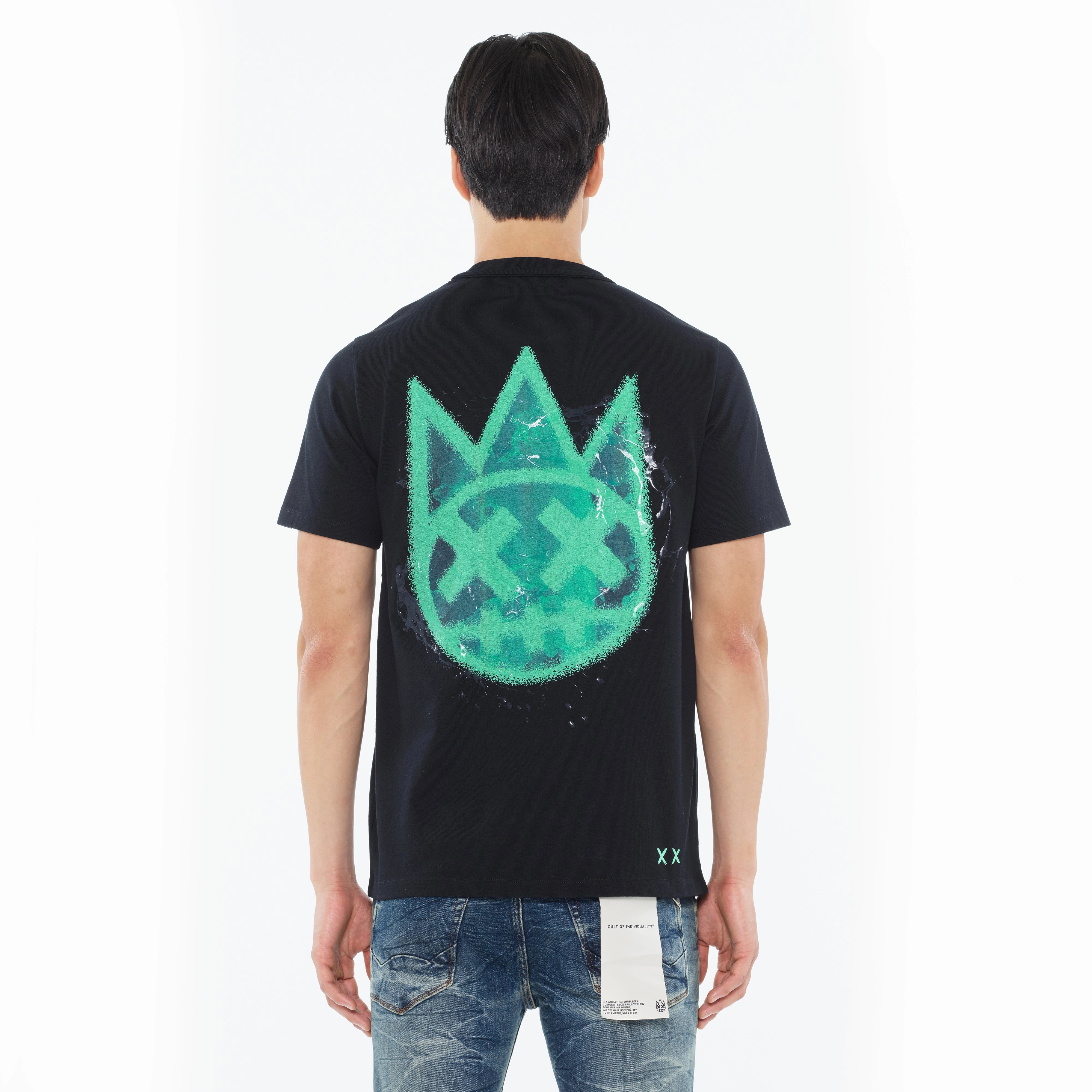 V neck Cult's Heavyweight Short Sleeve Crew Neck Tee "Glow In The Dark Logo" in Black