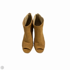 Shoes Heels Block By Chinese Laundry In Brown, Size: 7.5 Wear resistant Leather Heeled Sandals