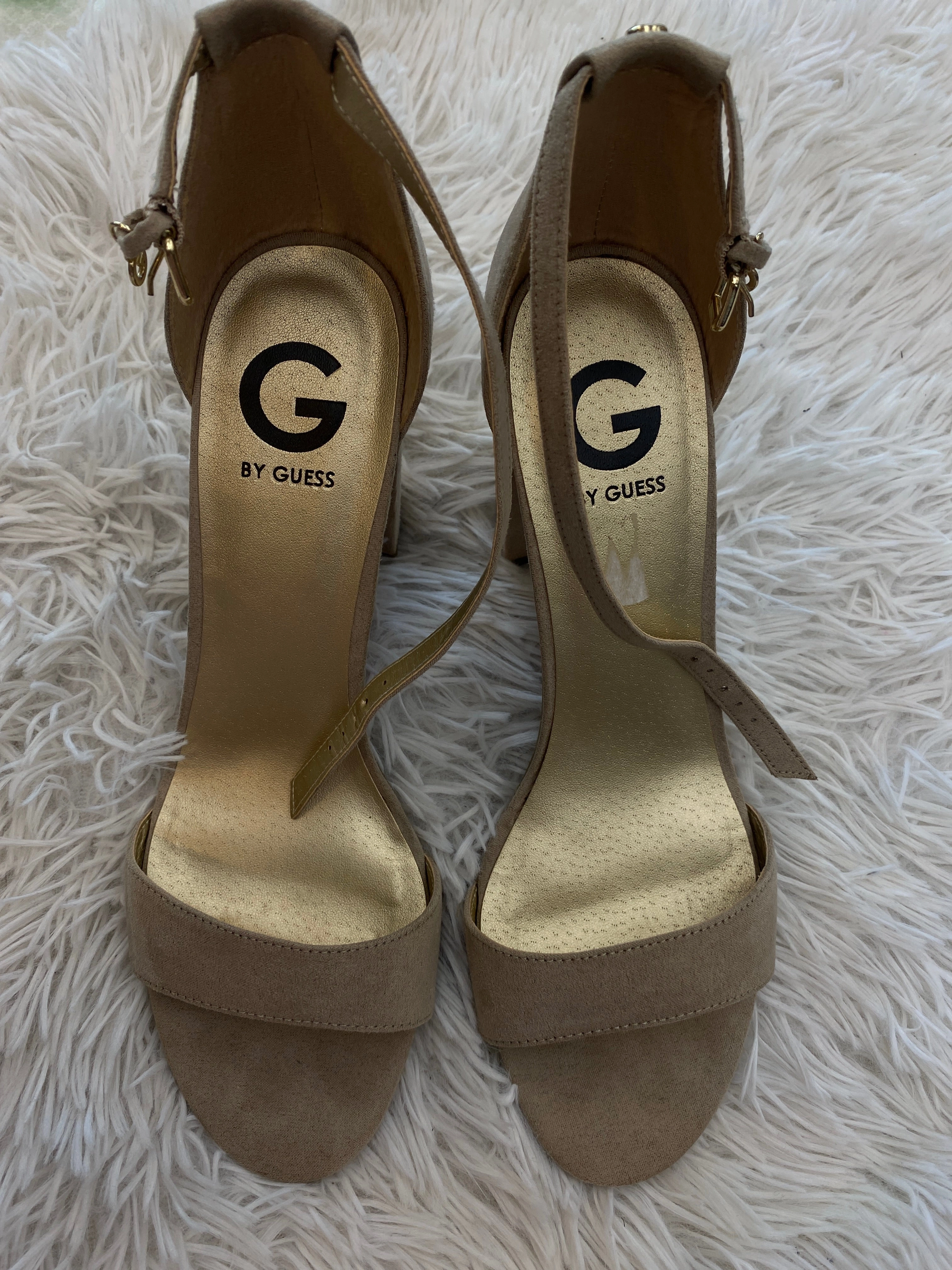 Fashionable Sandals Tan Shoes Heels Block G By Guess, Size 8.5