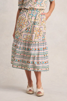 High Street Chic Tier Skirt - Tile Print