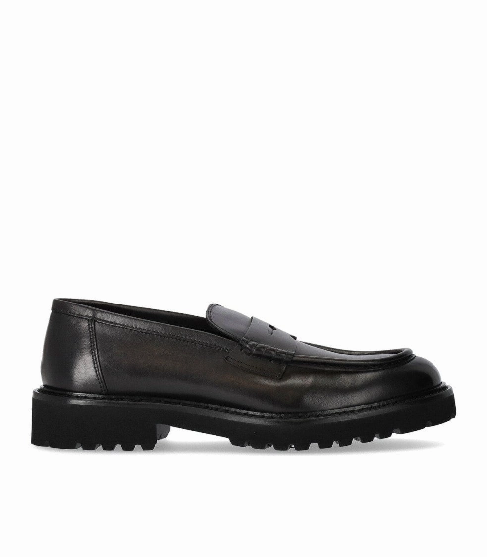 Adler Graphite Grey Loafer Sharp Detail