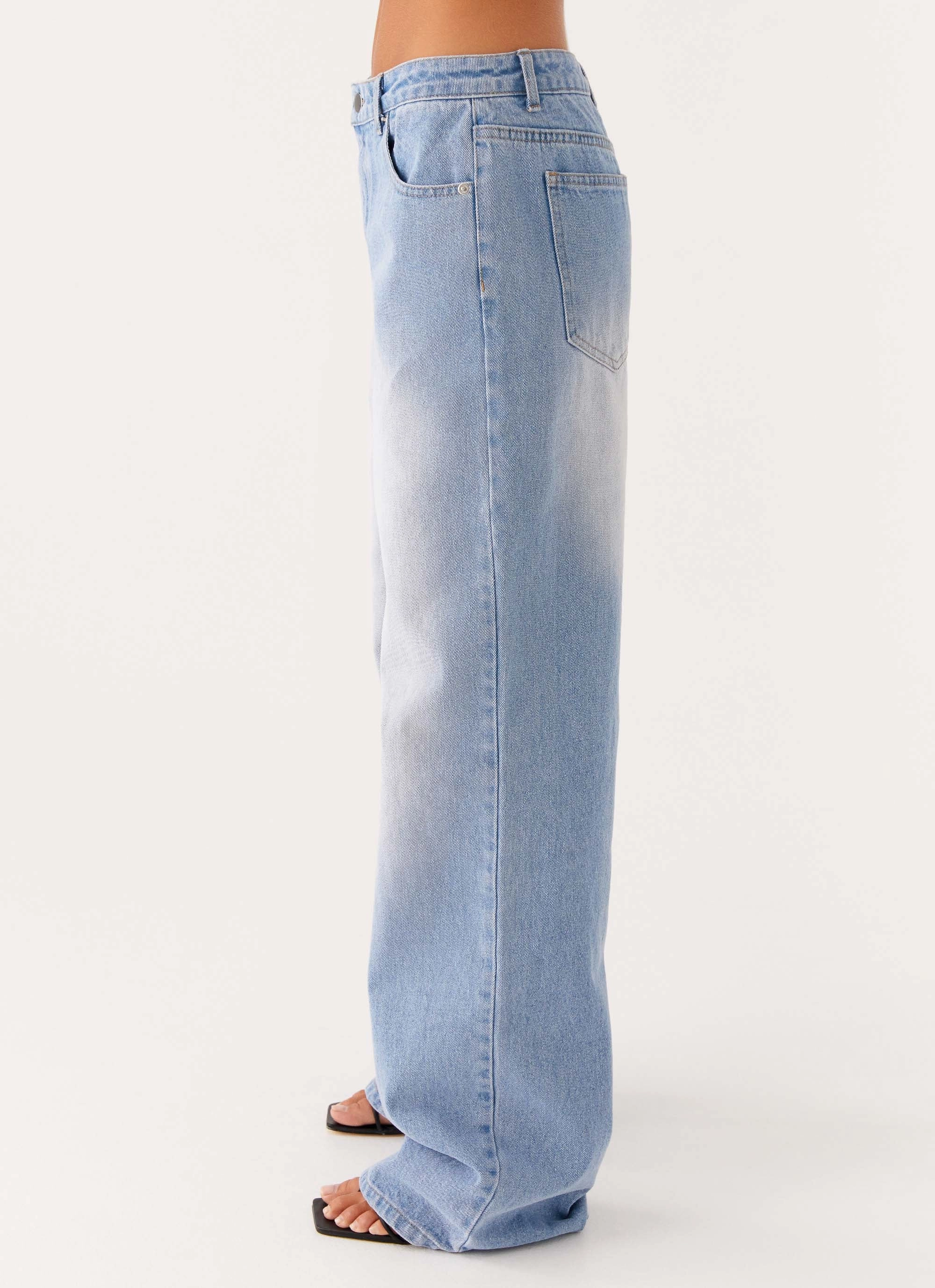 Modern Youth Style Party Look Back Again Straight Leg Denim Jeans - Light Wash Blue