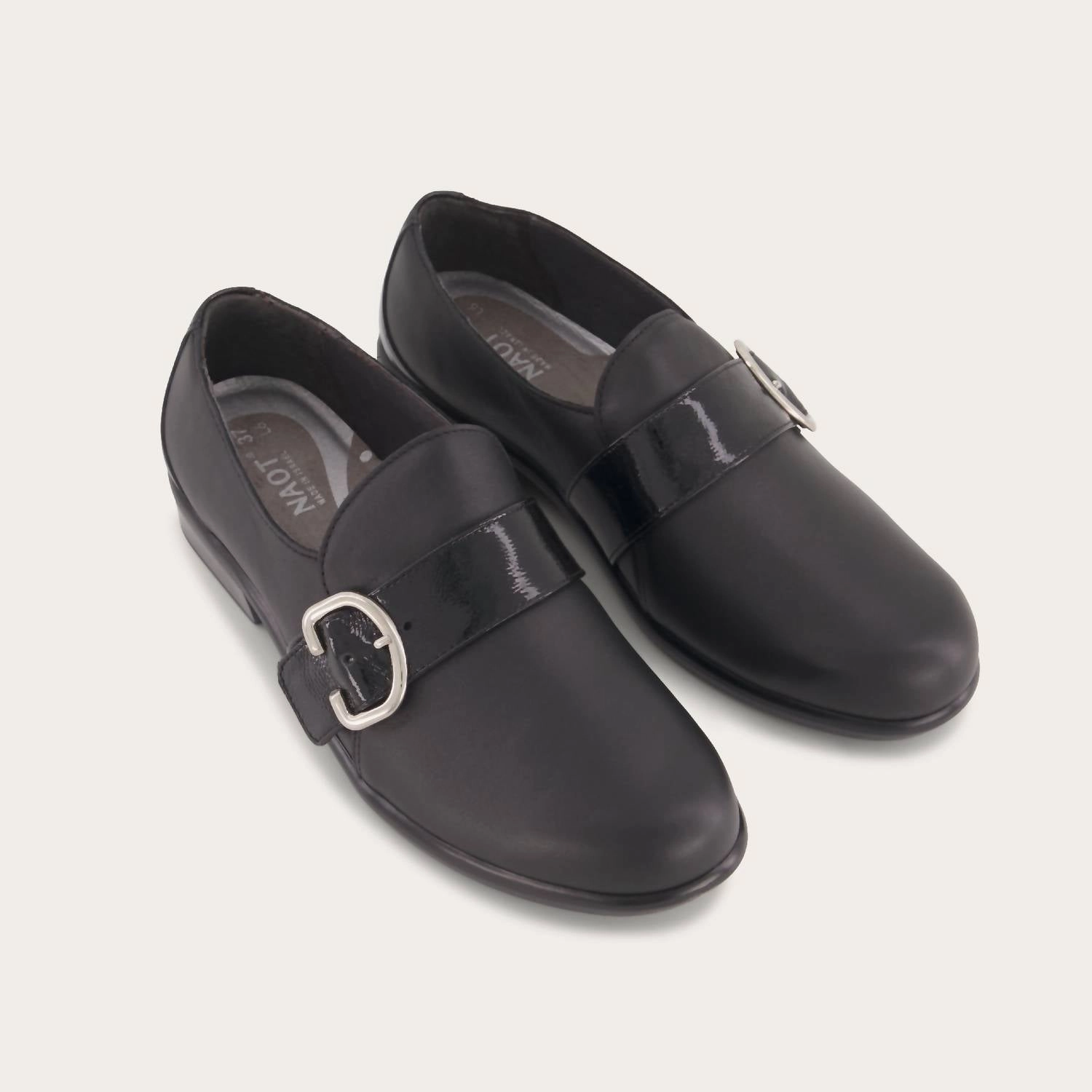 Women's Viscol Loafer In Jet Black Leather Relaxed All-day Wear